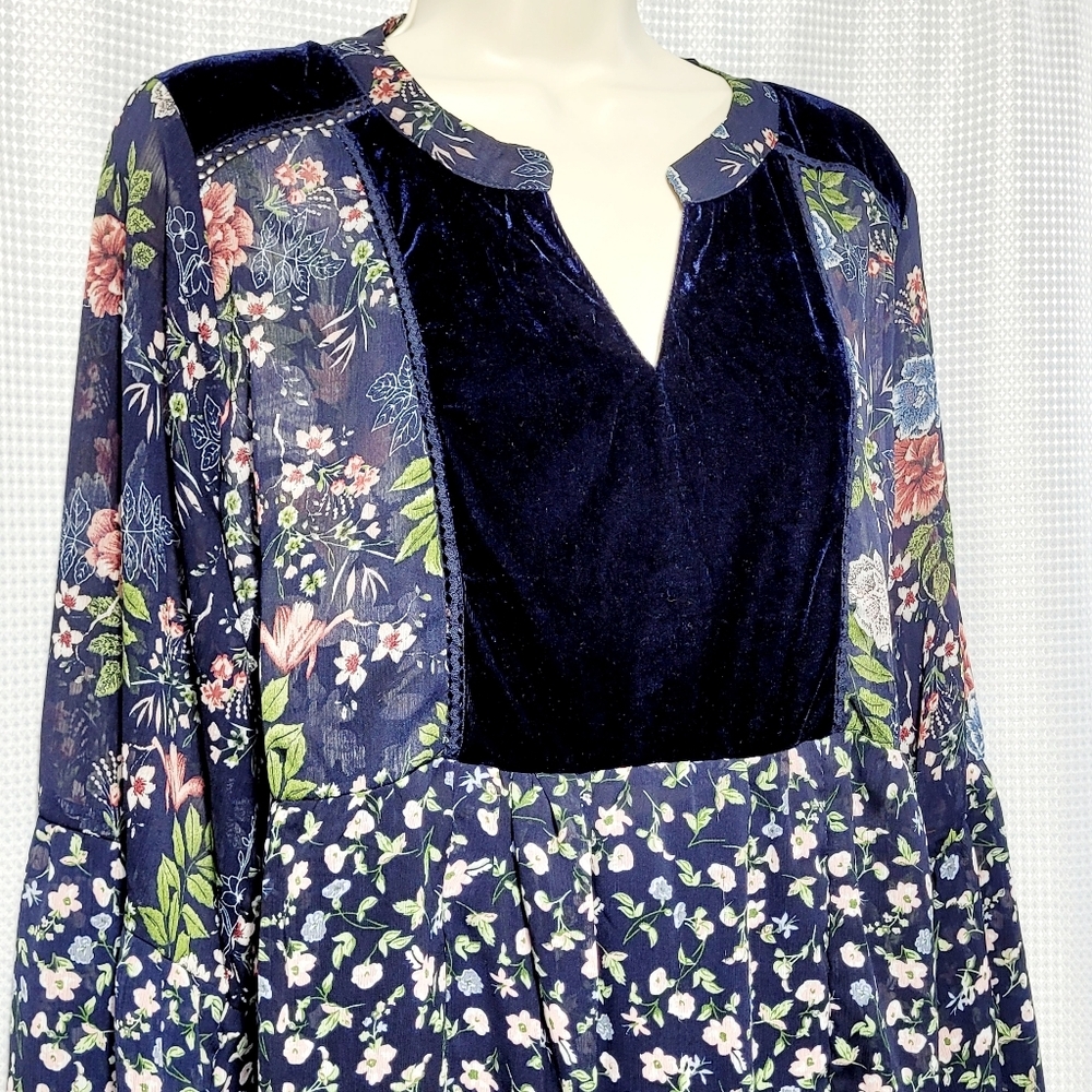 Suzanne Betro Floral Velvet Lace Ruffles Bell Sleeves Flowy Pop Over Blouse (1X) - Picture 5 of 13